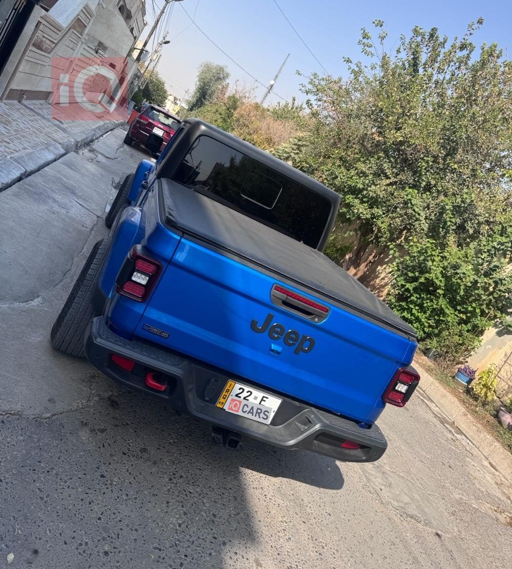 جیپ گلادیەتەر